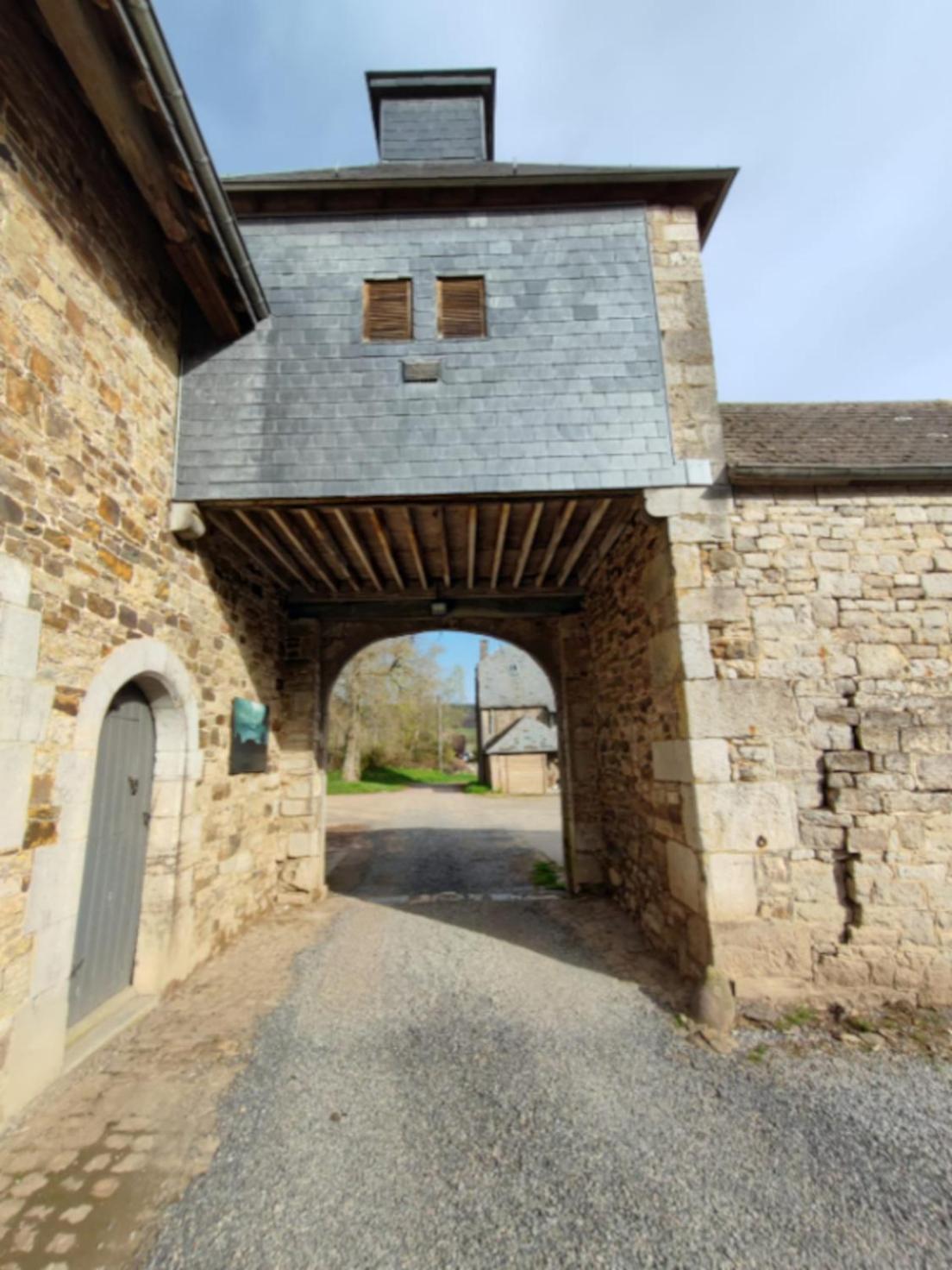 Le Petit Chateau De Blier Villa Érezée Esterno foto